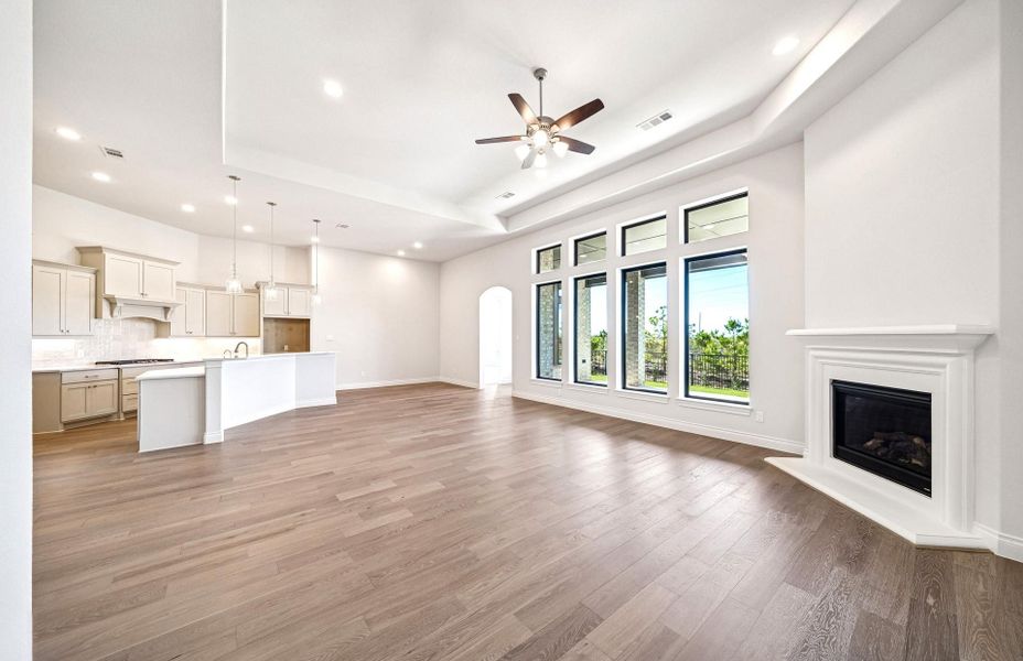 Spacious, unfurnished interior of a new home in Bridgeland 60′, Cypress (Image 25).