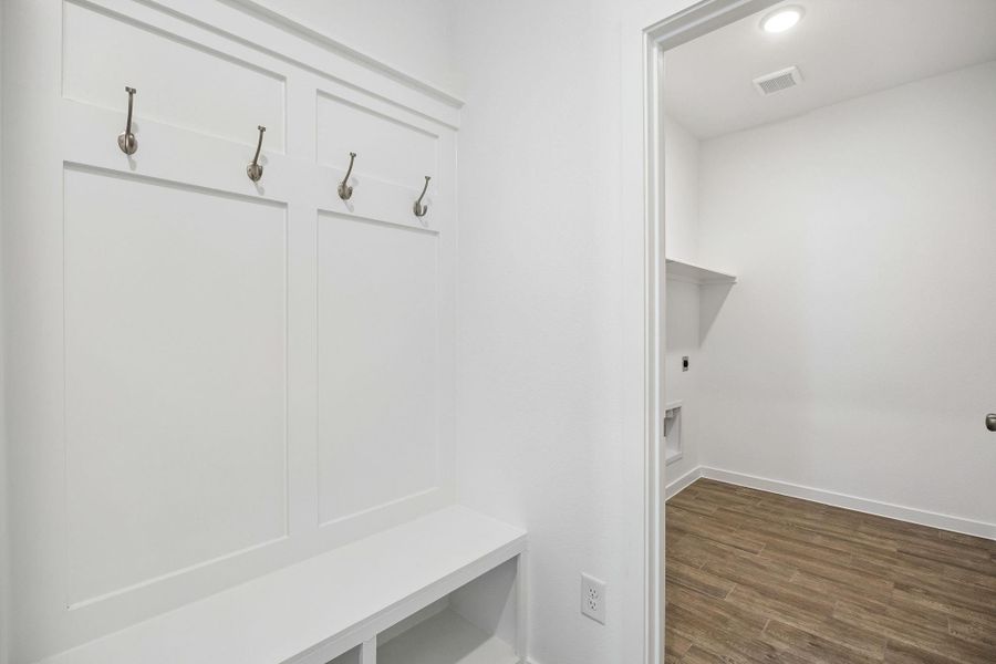 Spacious, unfurnished interior of a new home in Mavera, Conroe (Image 22).