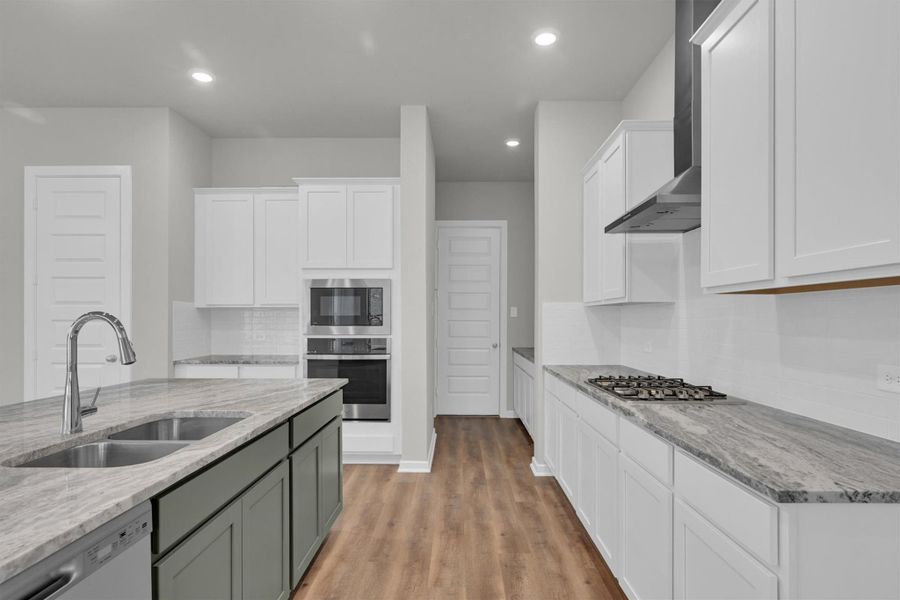 Furnished interior view inside a new home in Summer Place  35', Montgomery (Image 15).