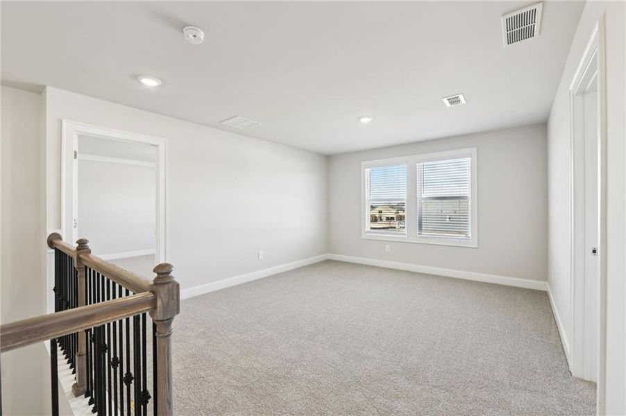 Spacious, unfurnished interior of a new home in River Pointe, Monroe (Image 51).