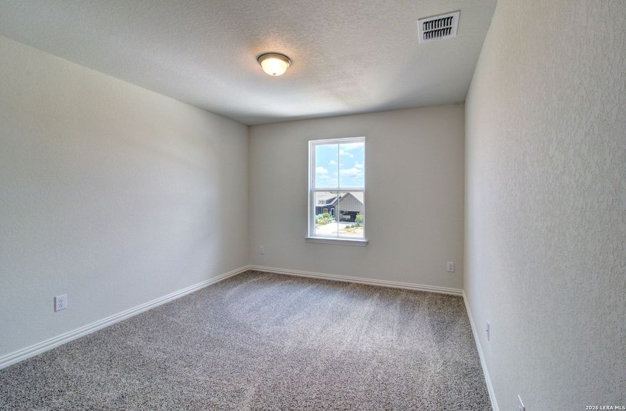 Spacious, unfurnished interior of a new home in Casinas at Gruene, New Braunfels (Image 18).