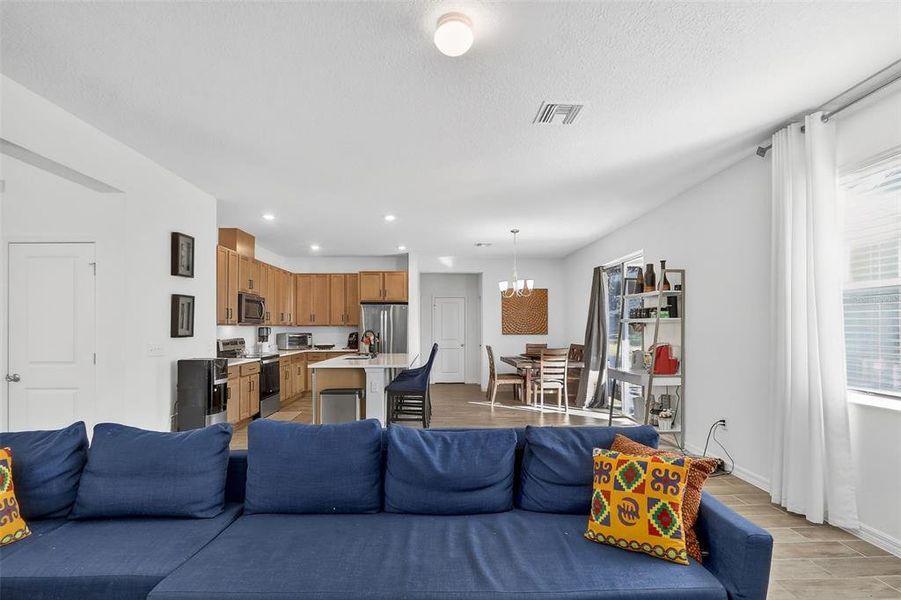 Furnished interior view inside a new home in The Reserve at Lake Ridge, Minneola (Image 9).