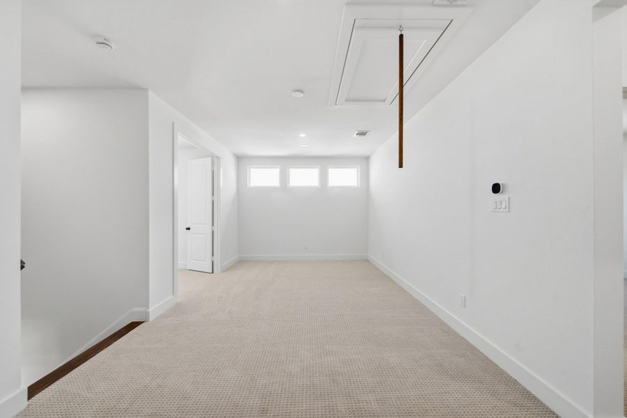 Spacious, unfurnished interior of a new home in Legacy, League City (Image 44).