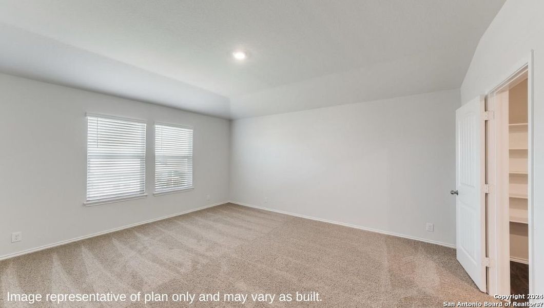 Spacious, unfurnished interior of a new home in Langdon, San Antonio (Image 12).