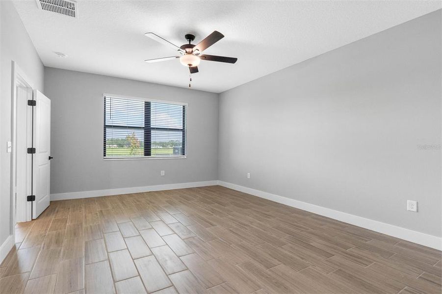 Spacious, unfurnished interior of a new home in Lake Gallagher Estates, Dover (Image 6).
