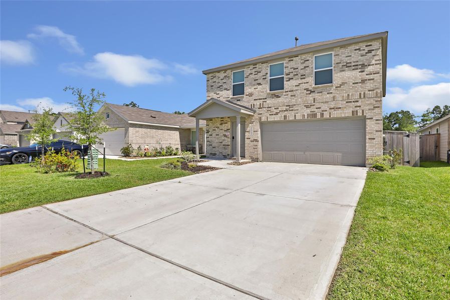 Double wide and long driveway gives you and your guests plenty of parking.