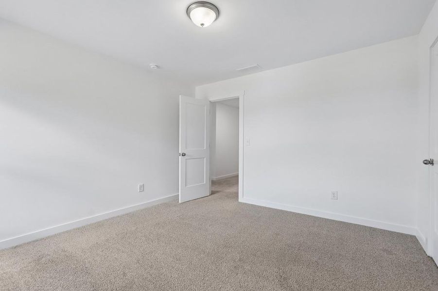 Spacious, unfurnished interior of a new home in Savoy Park, Covington (Image 21).