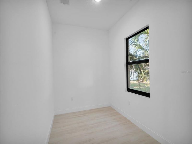 Spacious, unfurnished interior of a new home in , North Port (Image 14).