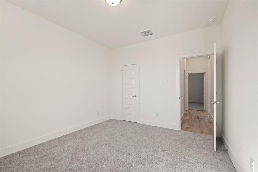 Spacious, unfurnished interior of a new home in Saddleback Estates, Boyd (Image 13).