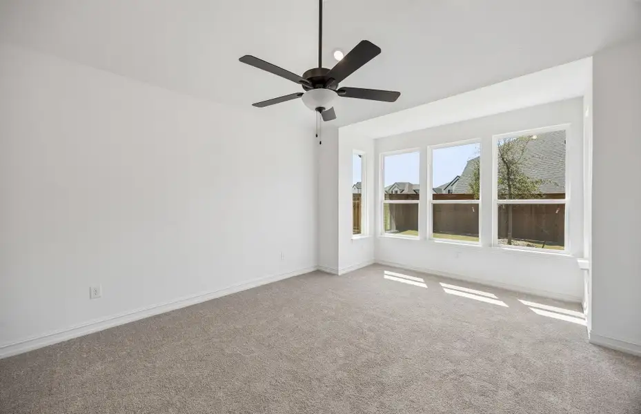 Spacious, unfurnished interior of a new home in Highland Lakes, McKinney (Image 27).