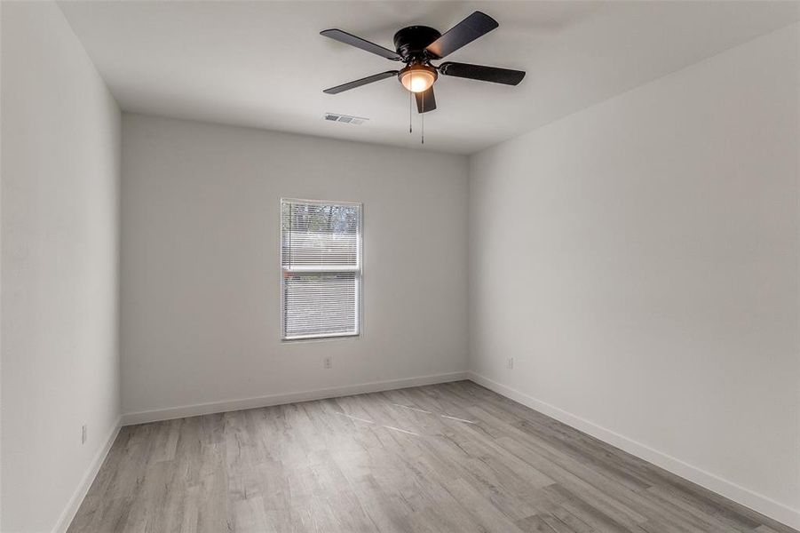 Spacious, unfurnished interior of a new home in , Dallas (Image 29).