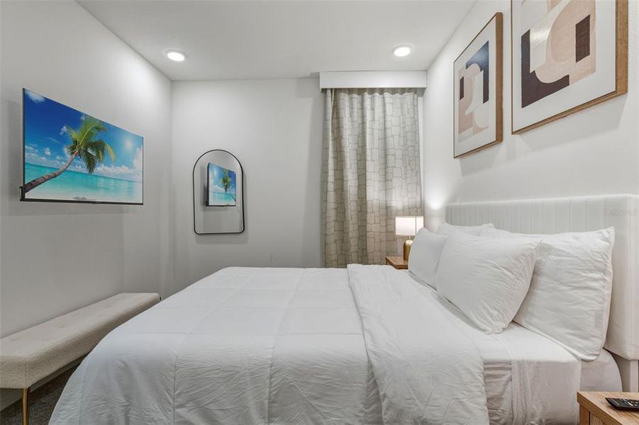 Furnished interior view inside a new home in , Orlando (Image 29).