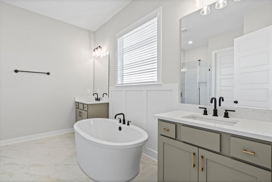 Furnished interior view inside a new home in Lockwood, Collierville (Image 10).