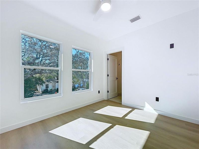 Spacious, unfurnished interior of a new home in , St. Petersburg (Image 24).