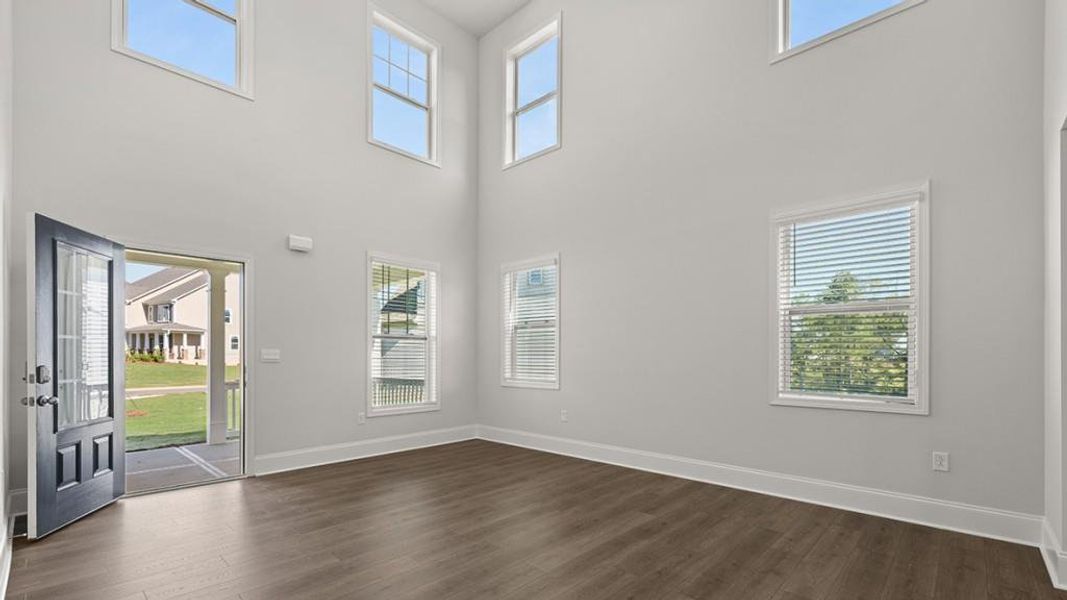 Spacious, unfurnished interior of a new home in Hamptons at Riverwood East, Dallas (Image 48). Spacious, unfurnished interior of a new home in Hamptons at Riverwood East, Dallas (Image 48).