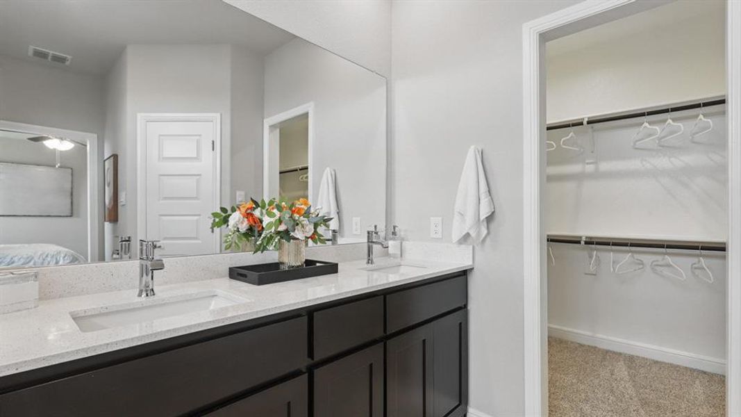 Furnished interior view inside a new home in Legado, Cleburne (Image 26).