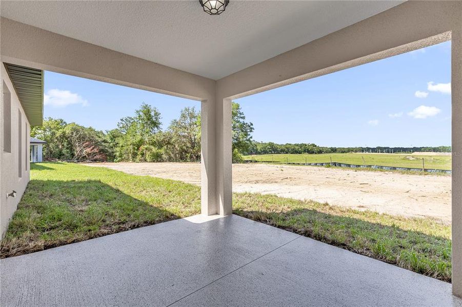 Exterior details and patio area of a home in , Ocala (Image 3).