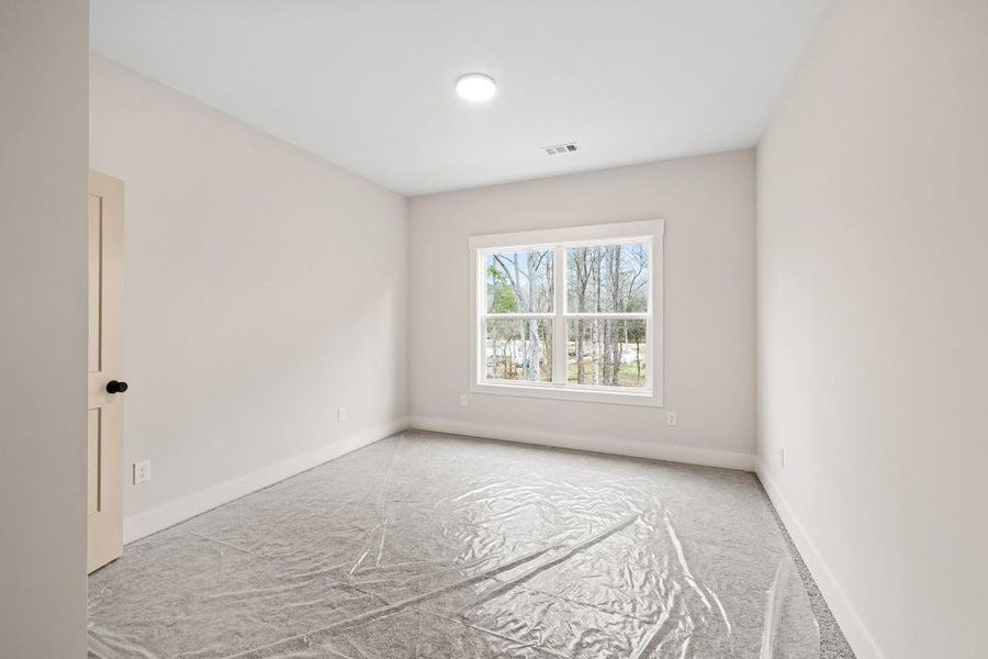 Spacious, unfurnished interior of a new home in Hillshire, Cumming (Image 30).