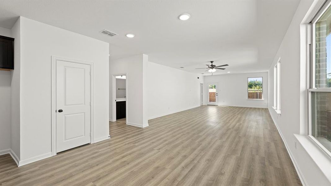 09. 2516 Yo Ranch - Dining (2) 09. 2516 Yo Ranch - Dining (2)