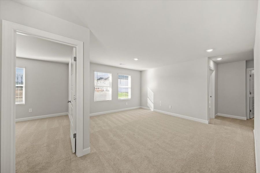 Spacious, unfurnished interior of a new home in Collier Ridge, Moore (Image 17).