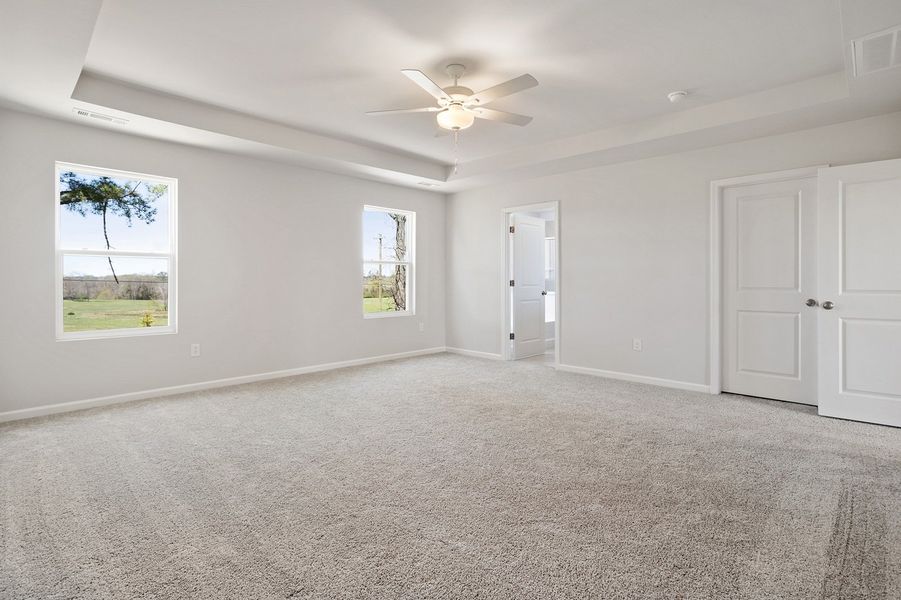 Spacious, unfurnished interior of a new home in Cambridge Reserve, Angier (Image 26).