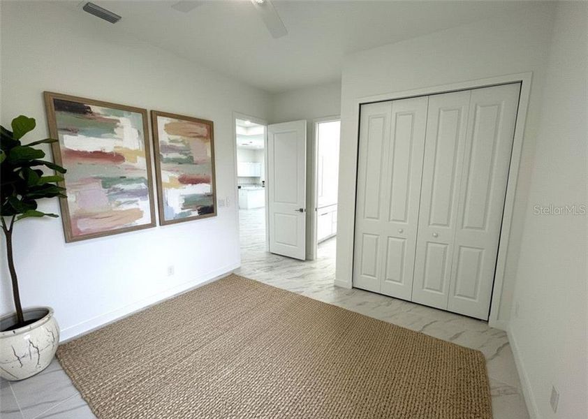 Spacious, unfurnished interior of a new home in , Cape Coral (Image 39).