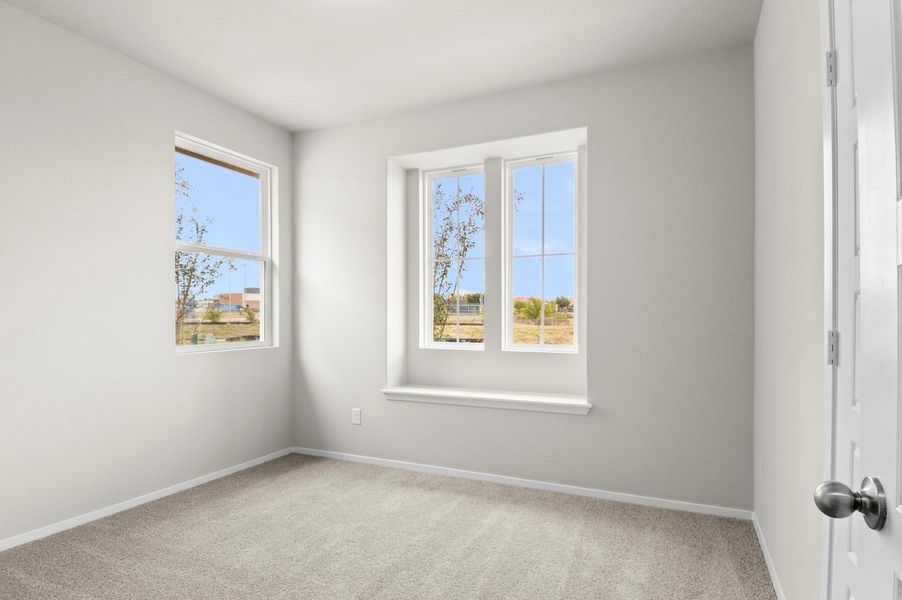 Spacious, unfurnished interior of a new home in Casetta Ranch, Kyle (Image 17).