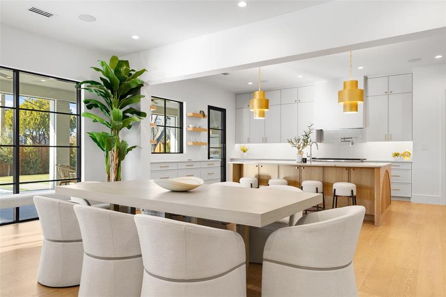 Furnished interior view inside a new home in , Dallas (Image 6).