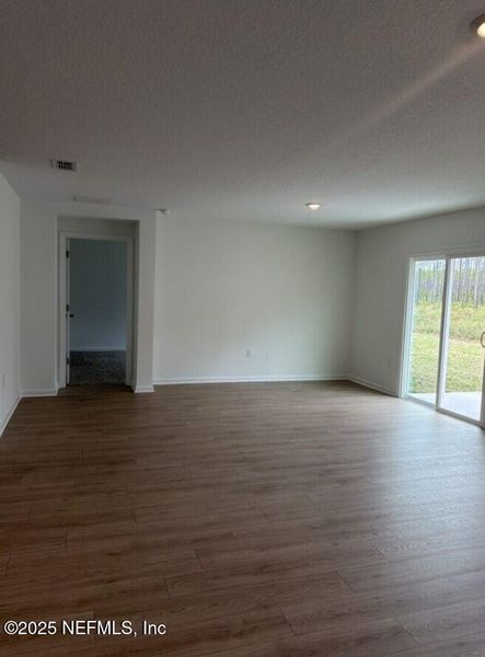 Spacious, unfurnished interior of a new home in Copes Landing, Jacksonville (Image 44). Spacious, unfurnished interior of a new home in Copes Landing, Jacksonville (Image 44).
