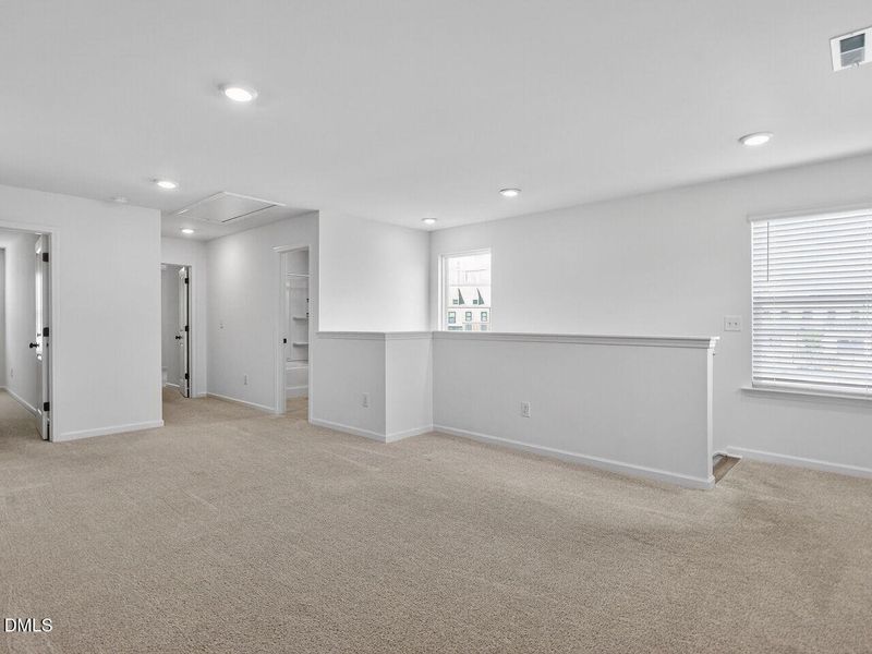 028-1280x960-bonus-loft-area