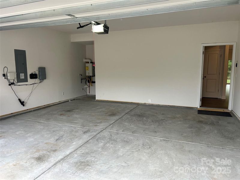 Spacious, unfurnished interior of a new home in , Mooresville (Image 30).