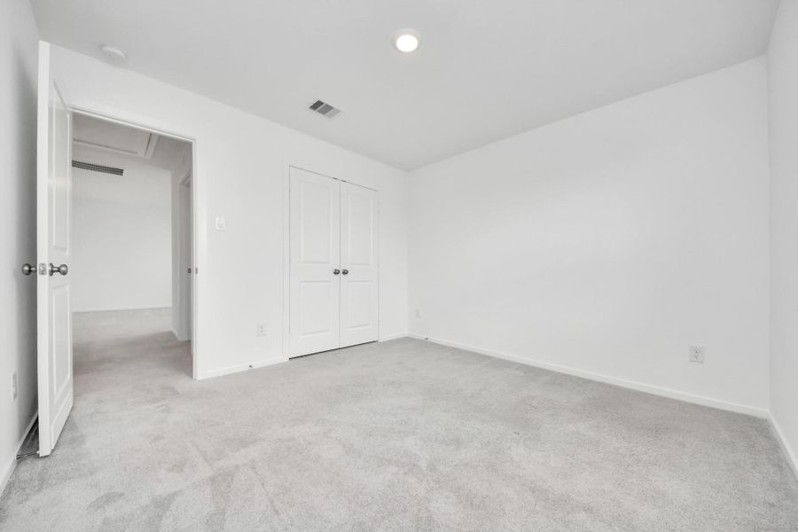 Ideal for guests, family, or a home office.
