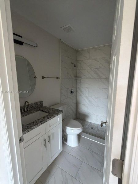 Image 50 of a home in .