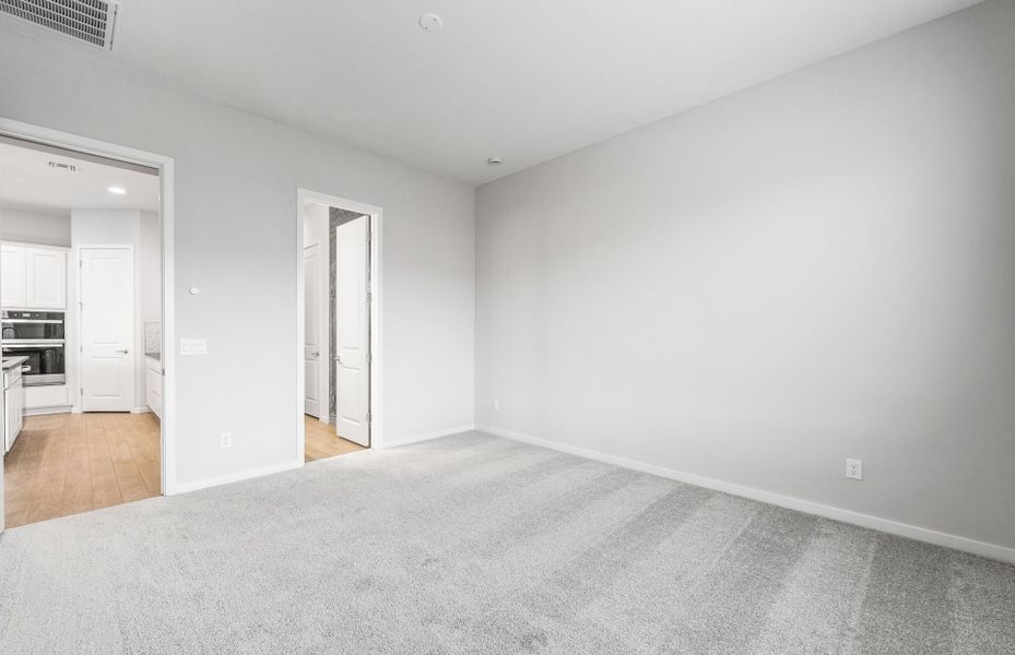 Spacious, unfurnished interior of a new home in Regent Hills - Meadow Series, Buckeye (Image 22). Spacious, unfurnished interior of a new home in Regent Hills - Meadow Series, Buckeye (Image 22).