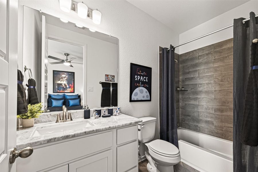 Furnished interior view inside a new home in , Iowa Colony (Image 12). Furnished interior view inside a new home in , Iowa Colony (Image 12).