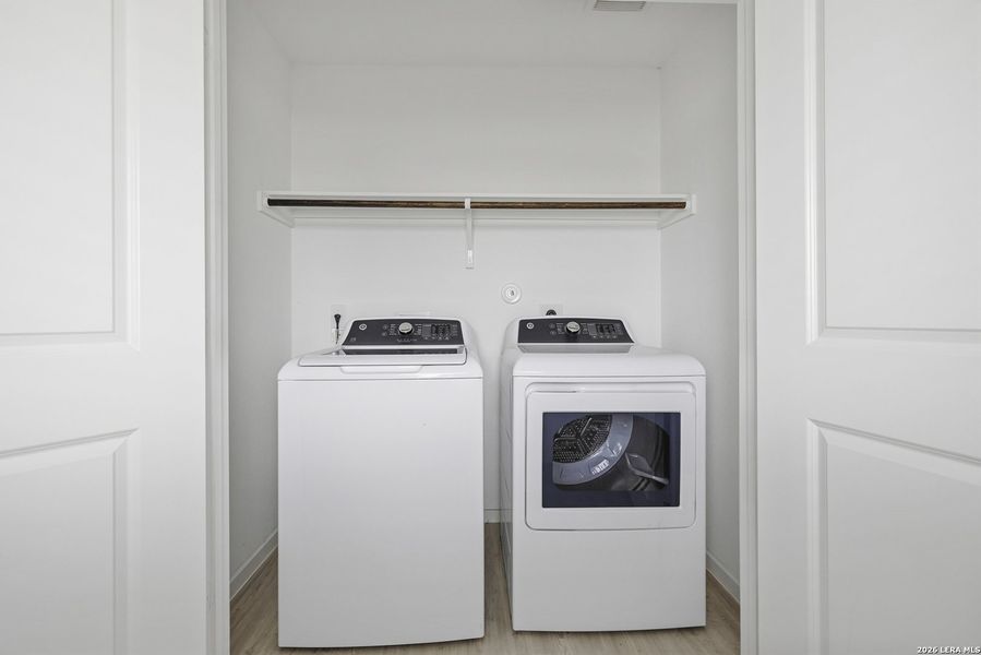 Close-up of interior finishes inside a home in Friendship Oaks, Fredericksburg (Image 12).