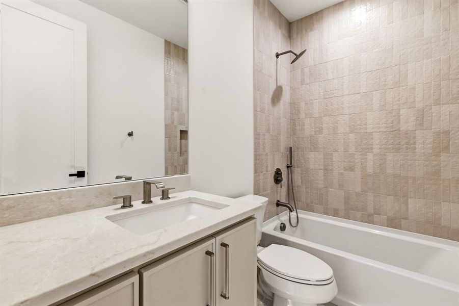 Furnished interior view inside a new home in , Dallas (Image 10).