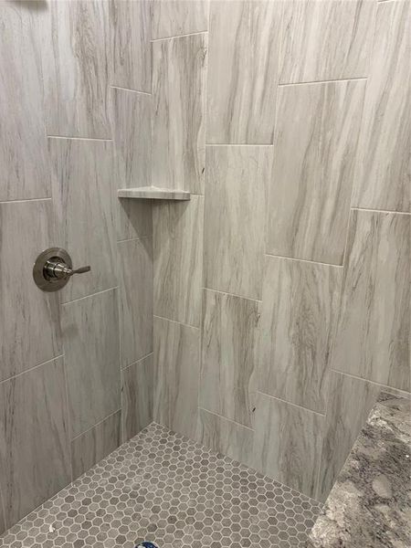 Close-up of interior finishes inside a home in , Van Alstyne (Image 14).