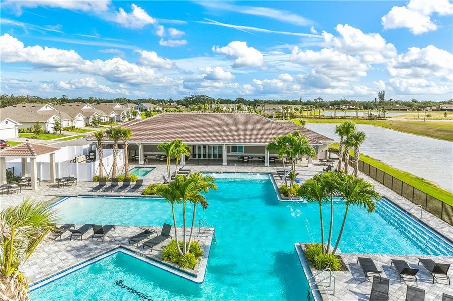 Community amenities in Central Parc, North Port (Image 20).