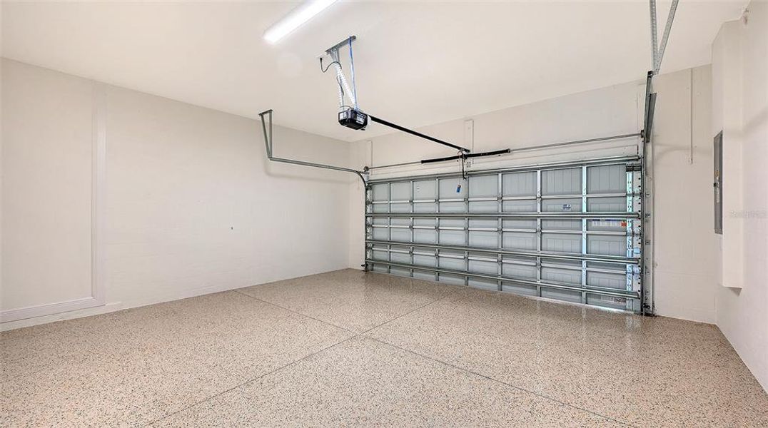 Spacious, unfurnished interior of a new home in Vistera of Venice, Nokomis (Image 25).