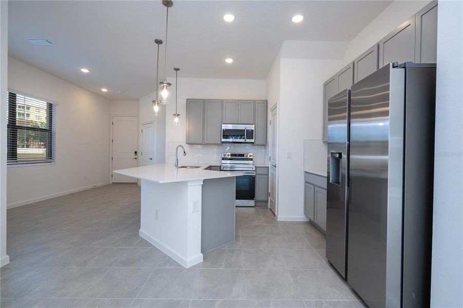 Furnished interior view inside a new home in , Orlando (Image 19).