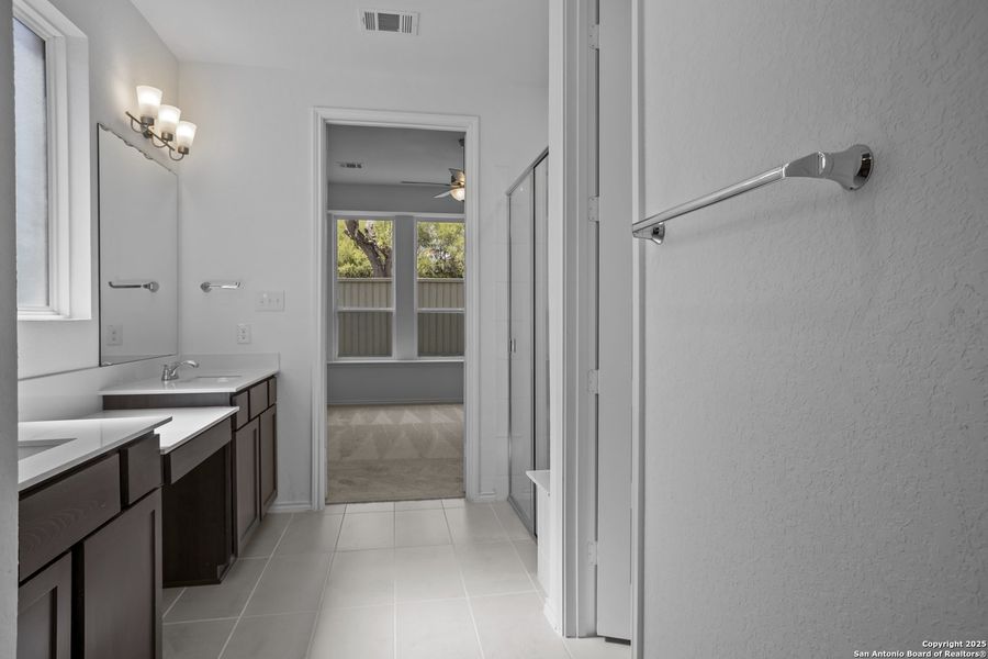 Furnished interior view inside a new home in Foxbrook, Cibolo (Image 13).