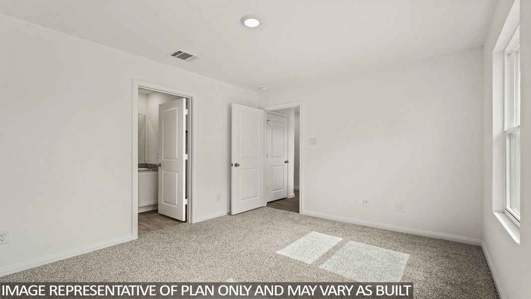 Spacious, unfurnished interior of a new home in William Trails, Willis (Image 10).