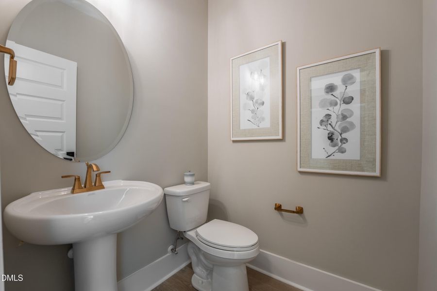 5 HHHunt Homes - Chatham- First Floor Ha 5 HHHunt Homes - Chatham- First Floor Ha