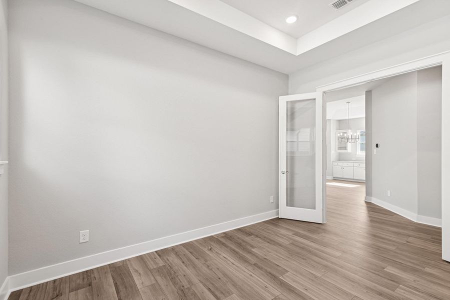 Spacious, unfurnished interior of a new home in ARTAVIA 50' Homesites, Conroe (Image 18).