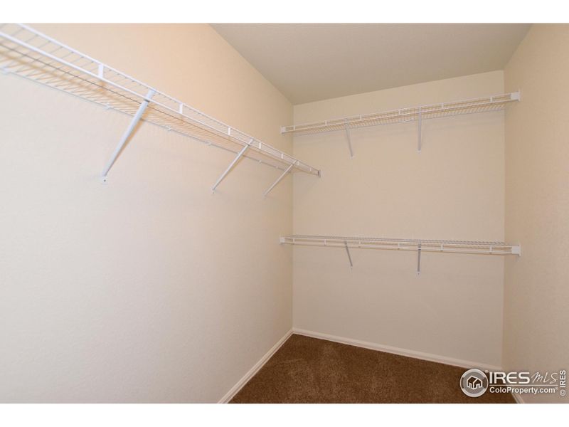 Spacious, unfurnished interior of a new home in Southridge, Johnstown (Image 21).