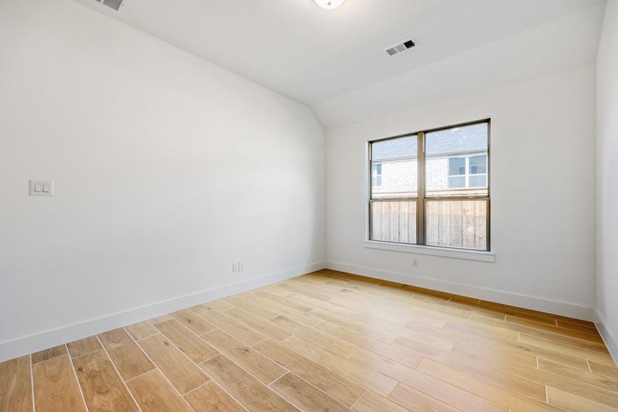 180 Buffalo - Bedroom