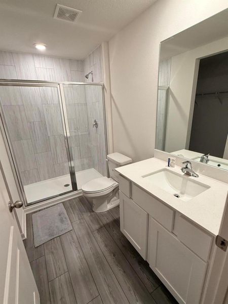 Furnished interior view inside a new home in , Port St. Lucie (Image 4).