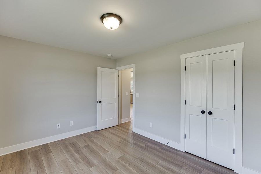 Spacious, unfurnished interior of a new home in , Hartwell (Image 27).