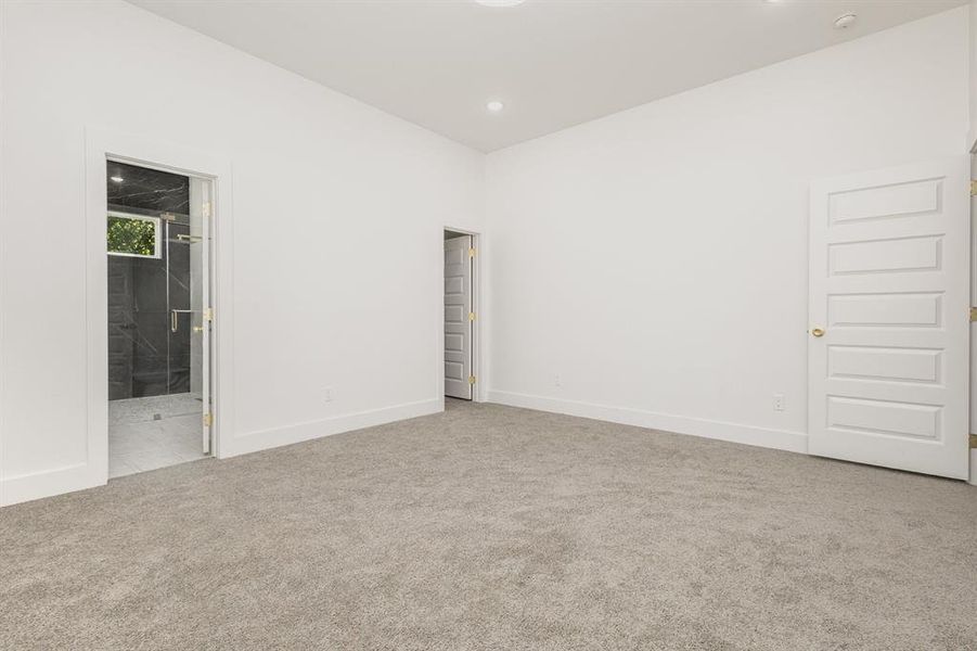 Spacious, unfurnished interior of a new home in , Dallas (Image 22). Spacious, unfurnished interior of a new home in , Dallas (Image 22).